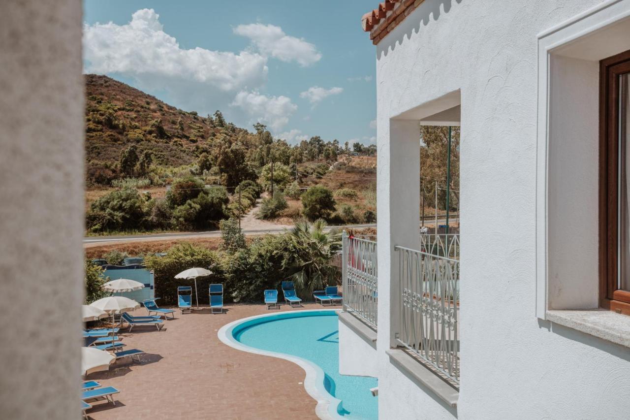 Resort Fior Di Sardegna Posada  Eksteriør billede